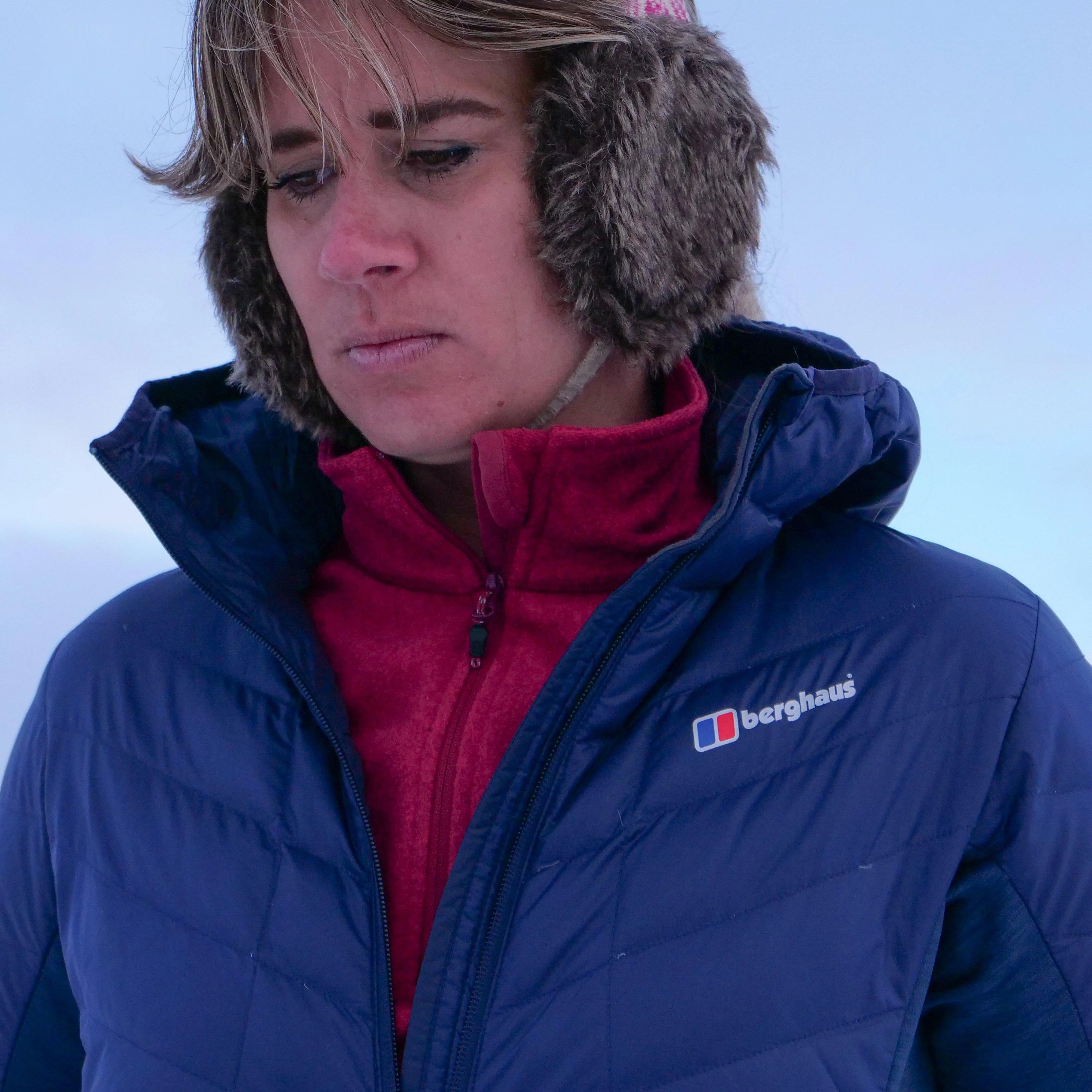 Women’s Finsler Stretch Hooded Down Jacket - Image 7