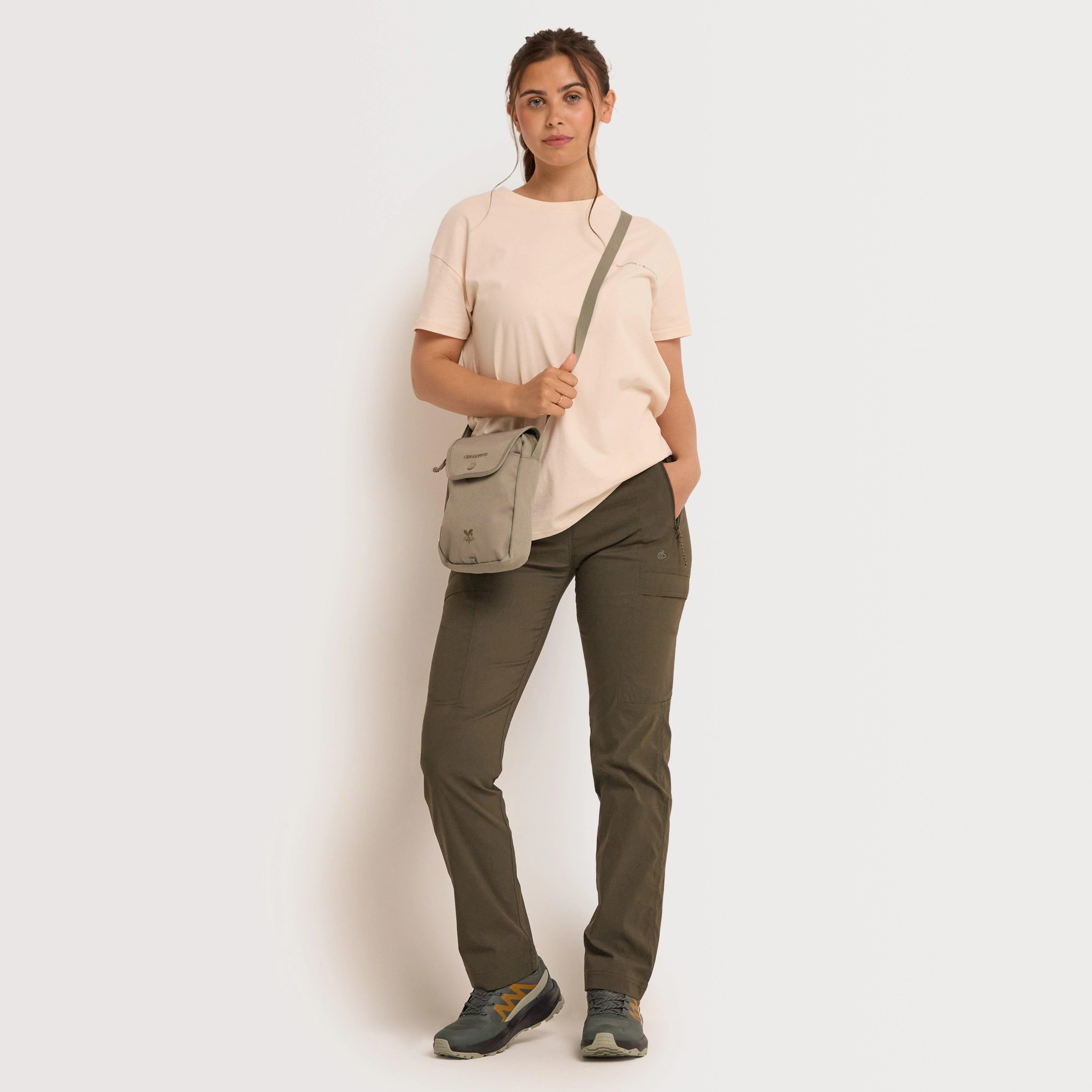 Women’s Kiwi Pro Cargo Trousers - Image 3