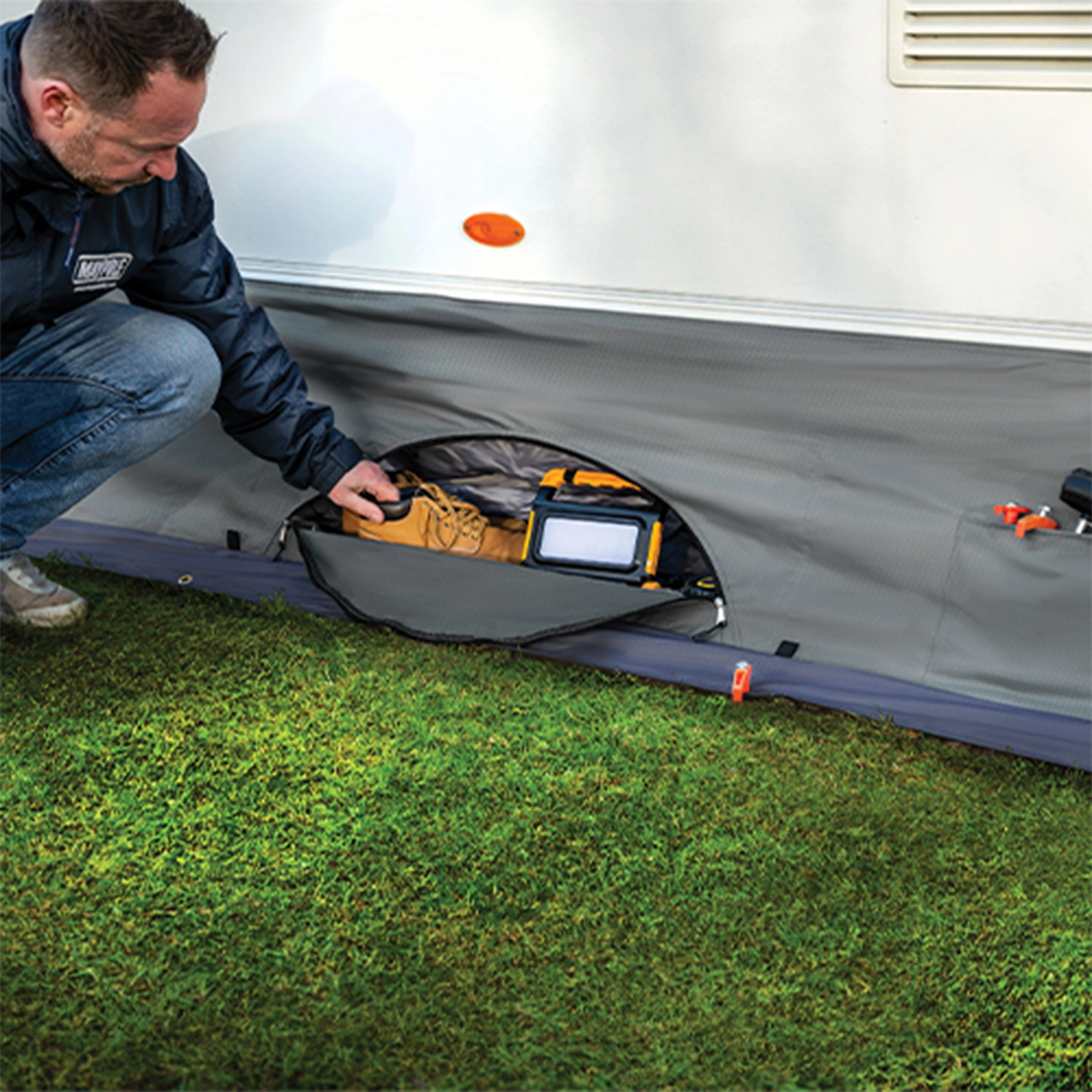 Caravan Draught Skirt Organiser - Image 2